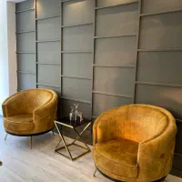 مبلمان نیم ست به همراه میز وسط و کناری