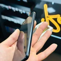 آیفون se 2020 بسیار تمیز در حد نو باتری 85 فابریک|موبایل|اصفهان, جلفا|دیوار