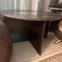 میز چوبی گرد