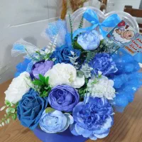باکس گل نوزادی همراه با قند و نبات طرح نوزاد