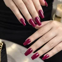 آموزش کاشت ناخن