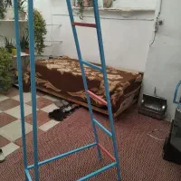 چهارپایه پایه بلند|ابزارآلات|رباط‌کریم, کیکاور|دیوار