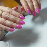 کاشت و ترمیم حرفه ای ناخن