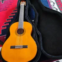 گیتار یاماها c70 با هاردکیس