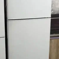 یک یخچال در حد نو