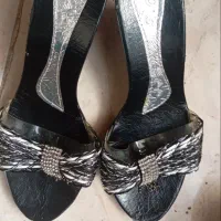 کفش|کیف، کفش، کمربند|مشهد, کوشش|دیوار