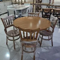 میز نهارخوری لهستانی