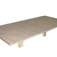 زیر تختی چوبی