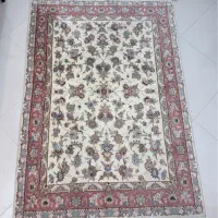 فرش دستباف کرم گلبهی