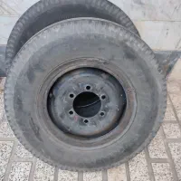 یک جفت لاستیک جلو نیسان بارز با رینگ باد شده