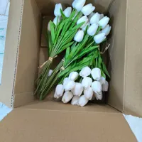 شاخه لاله لمسی مناسب دسته گل عروس