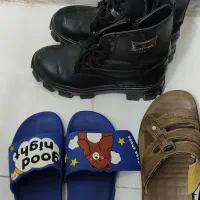 1جفت دمپایی و 1 جفت کفش پوتین زنانه