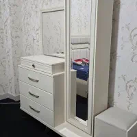 ست تخت خواب و میز آرایش|تخت و سرویس خواب|قم, پردیسان|دیوار