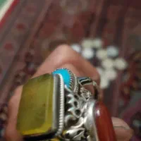 انگشتر. جواهر