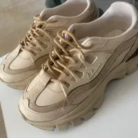 کتونی سایز۴۰
