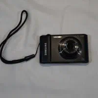 یک دستگاه دوربین سامسونگ ST69