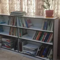 کتابخانه نو و تمیز با ابعاد و قیمت مناسب