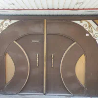 درب آهنی فلزی به طول ۳متر و بیست ارتفاع ۲ متر