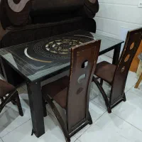 میز غذاخوری چهار نفره و چهار صندلی