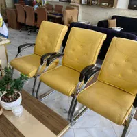 میز صندلی داری