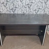 میز کنفرانس در حد نو