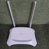روتر بی سیم دانگل خور تی پی لینک tplink در حد نو