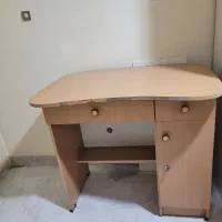میز تحریر یا میز کامپیوتر