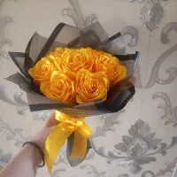 گل رز زرد