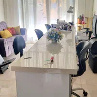 اجاره میز ناخن وتخت مژه وآینه ارایشگاه