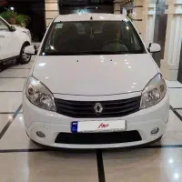 رنو ساندرو اتوماتیک بدون رنگ مدل95 فوق العاده سالم