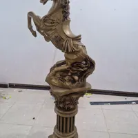 مجسمه اسب
