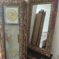 ساعت،آینه،میز