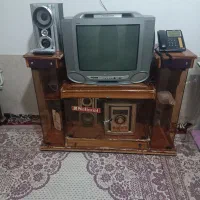 تلوزیون با میز تلوزیون