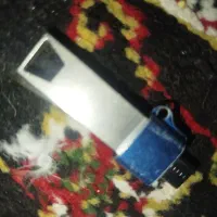 فلش ۳۲گیگ تمیز قیمت نبلدم  متن بخون