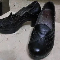 فروش دوجفت کفش سایز  ۳۹  چرم تهران  کارکرده  مجلسی|کیف، کفش، کمربند|شاهین‌شهر, عطار|دیوار
