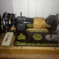 چرخ خیاطی تیپیکال
