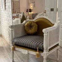 مبل زیبای کاجی