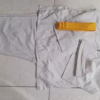 لباس کاراته با کمر اصلی و زرد