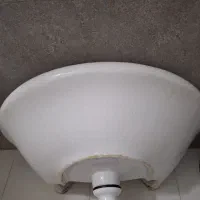 ۲ تا روشویی با پایه و یک آینه و باکس|لوازم سرویس بهداشتی|آستارا, |دیوار