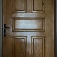 در ورودی تمام چوب