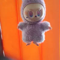 عروسک لبوبو