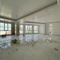 185 متر /آپارتمان 3 خواب/غرق نور/کلید نخورده