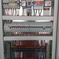 برق کاری و عیب یابی ساختمان. برق کشی صنعتی