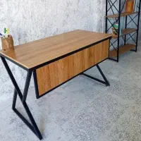 کارخانه عالین/ میز های تحریر و اداری