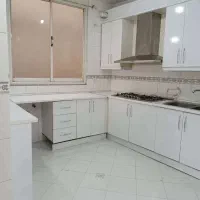 واحدی-در-خیابان-آستانه-به-قیمت-رسیده