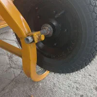 فرقون|ابزارآلات|مشهد, کوشش|دیوار