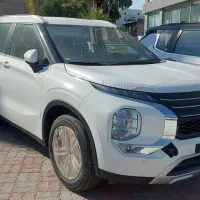 میتسوبیشی اوتلندر ۲۰۲۵ صفر با پلاک