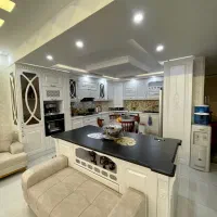 سالن وسیع خوش نقشه شیک. لوکس. تاپ لوکیشن قدوسی غربی