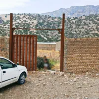زمین در قله سنگی