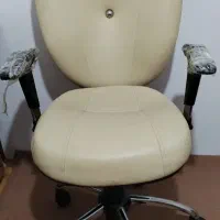 میز وصنلدی چرخ دار برای سیستم خانگی یا اداری